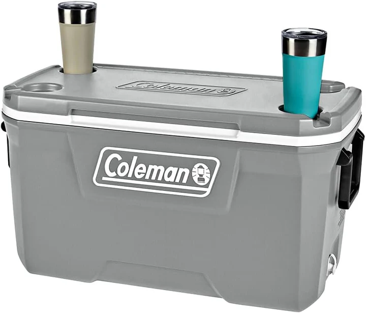 Hielera Coleman 316, 65QT 5861, Gris Con Blanco